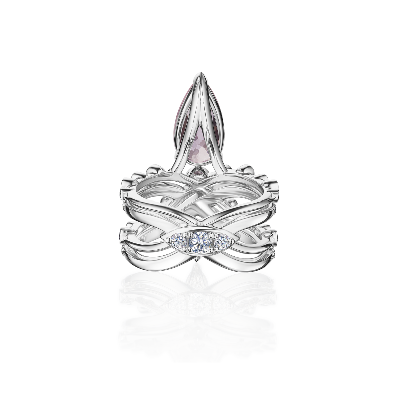 Кольцо с морганитом и бриллиантами