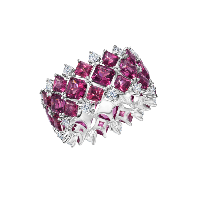 Кольцо с родолитами и бриллиантами