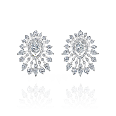 Серьги-пусеты с бриллиантами