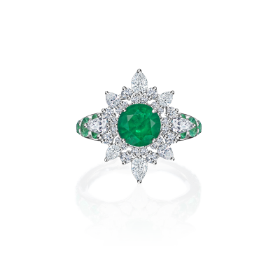 Кольцо с изумрудами и бриллиантами