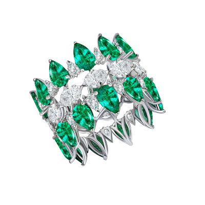 Кольцо с изумрудами и бриллиантами